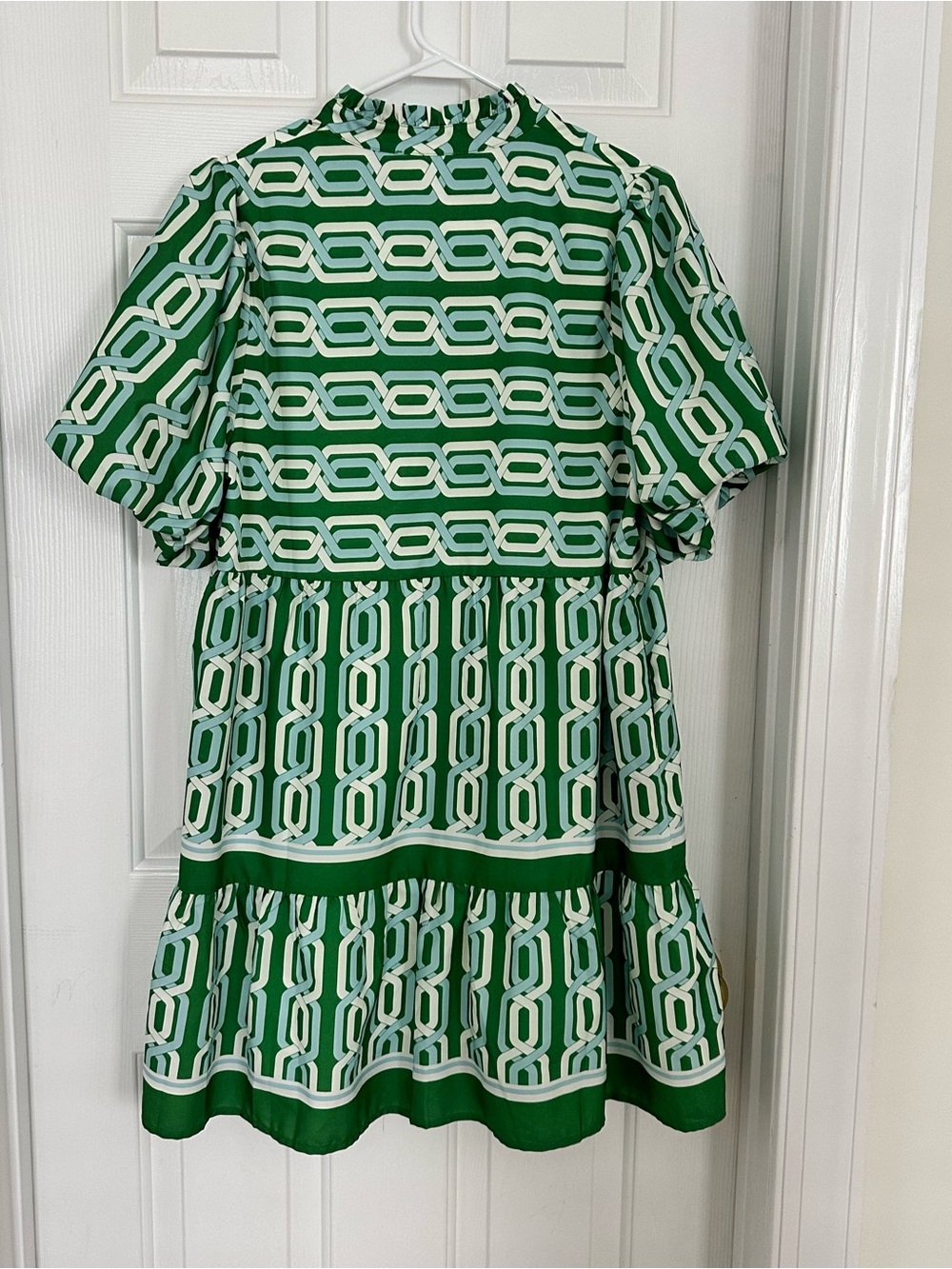 THML Green & White Geometric Print Clara puff sleeve dress size medium - Picture 2 of 6